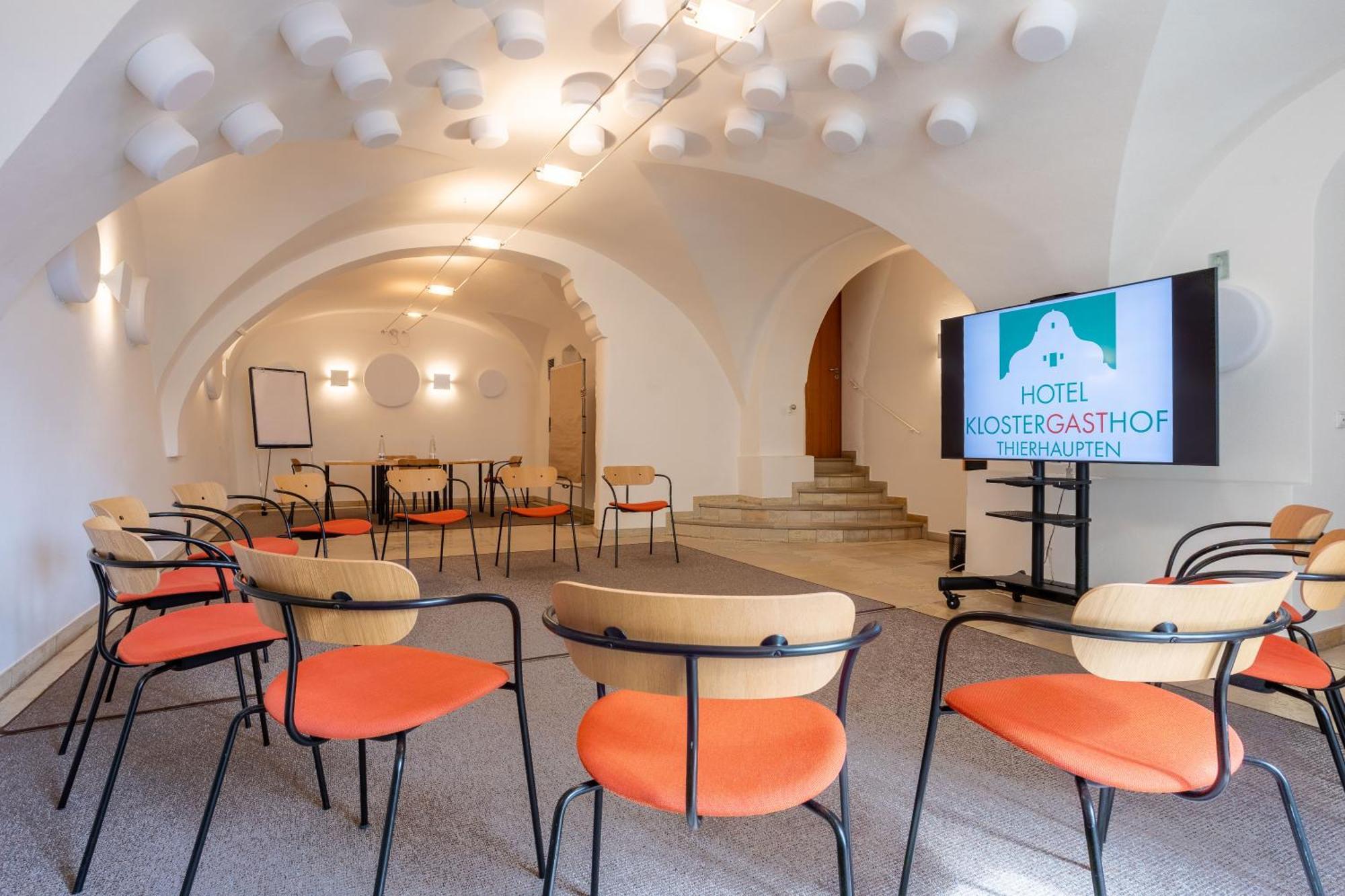 Hotel Klostergasthof Thierhaupten Экстерьер фото