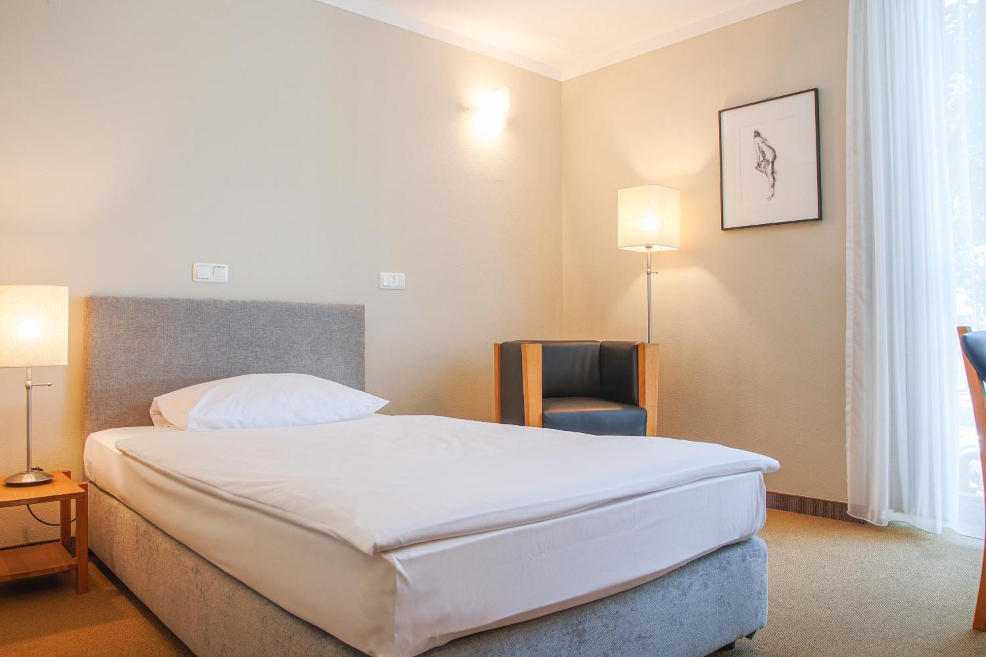 Hotel Klostergasthof Thierhaupten Экстерьер фото